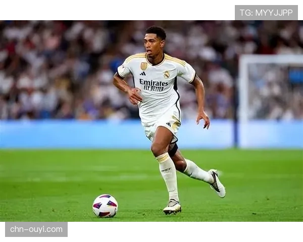 半决赛次回合：皇马开场3分钟利用战术角球由贝林厄姆首开纪录